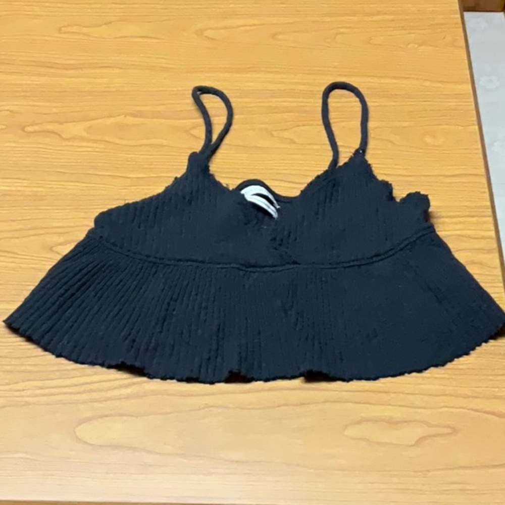 Urban Outfitters Ribbed Crop Top - Black - M